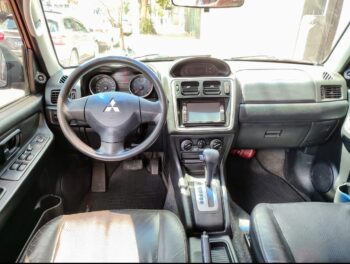 MITSUBISHI PAJERO TR4 2012