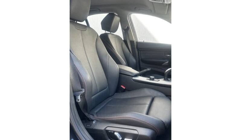 
								Usado 2017 BMW 3201 completo									