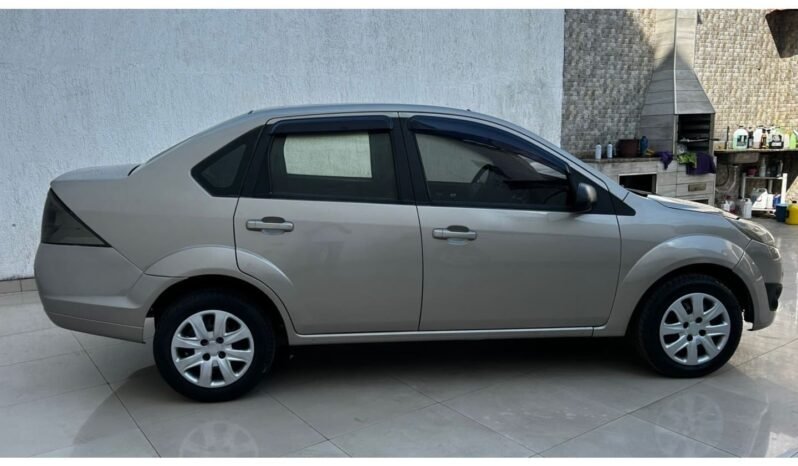 
								Usado 2011 Ford Fiesta completo									