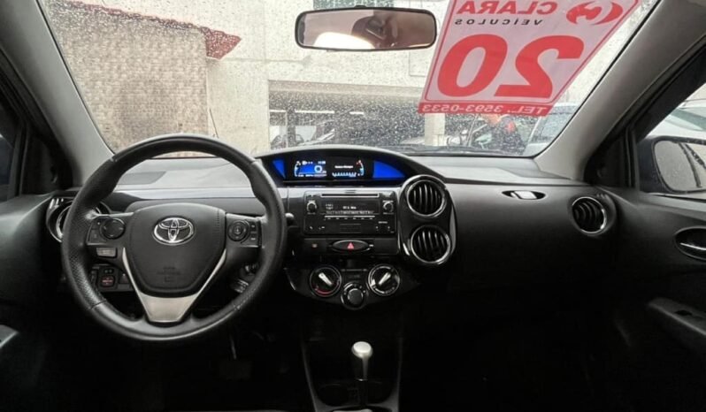 
								Usado 2020 Toyota Etios completo									